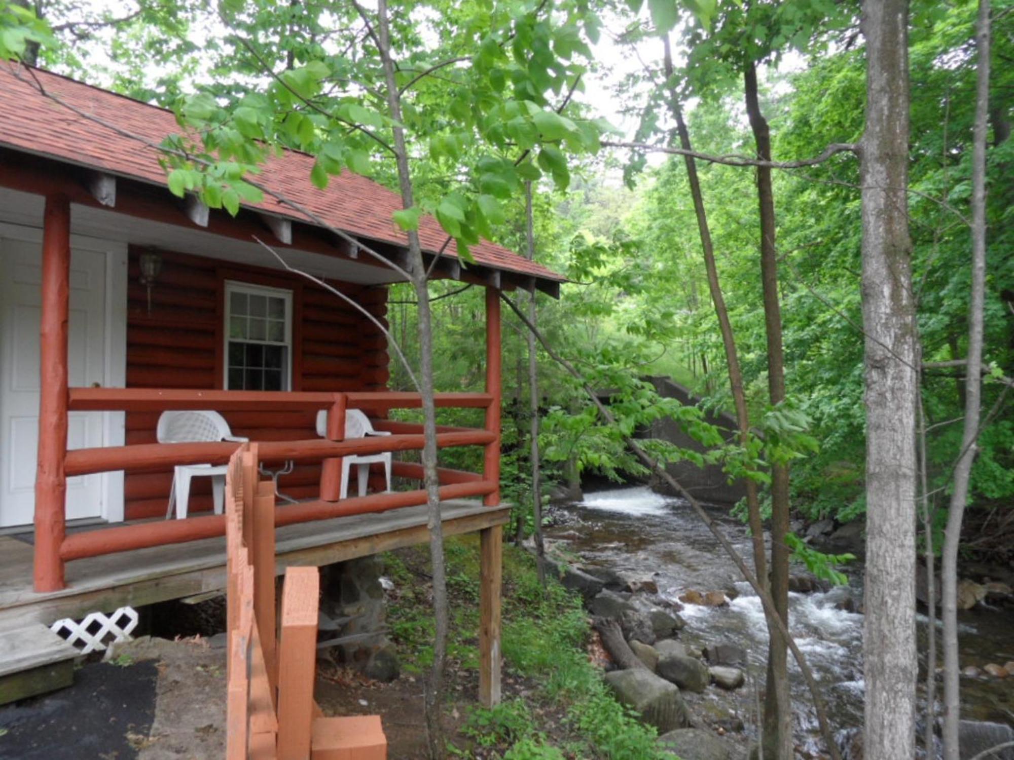 Seven Dwarfs Cabin - On The Brook Cabins Λίμνη George Δωμάτιο φωτογραφία