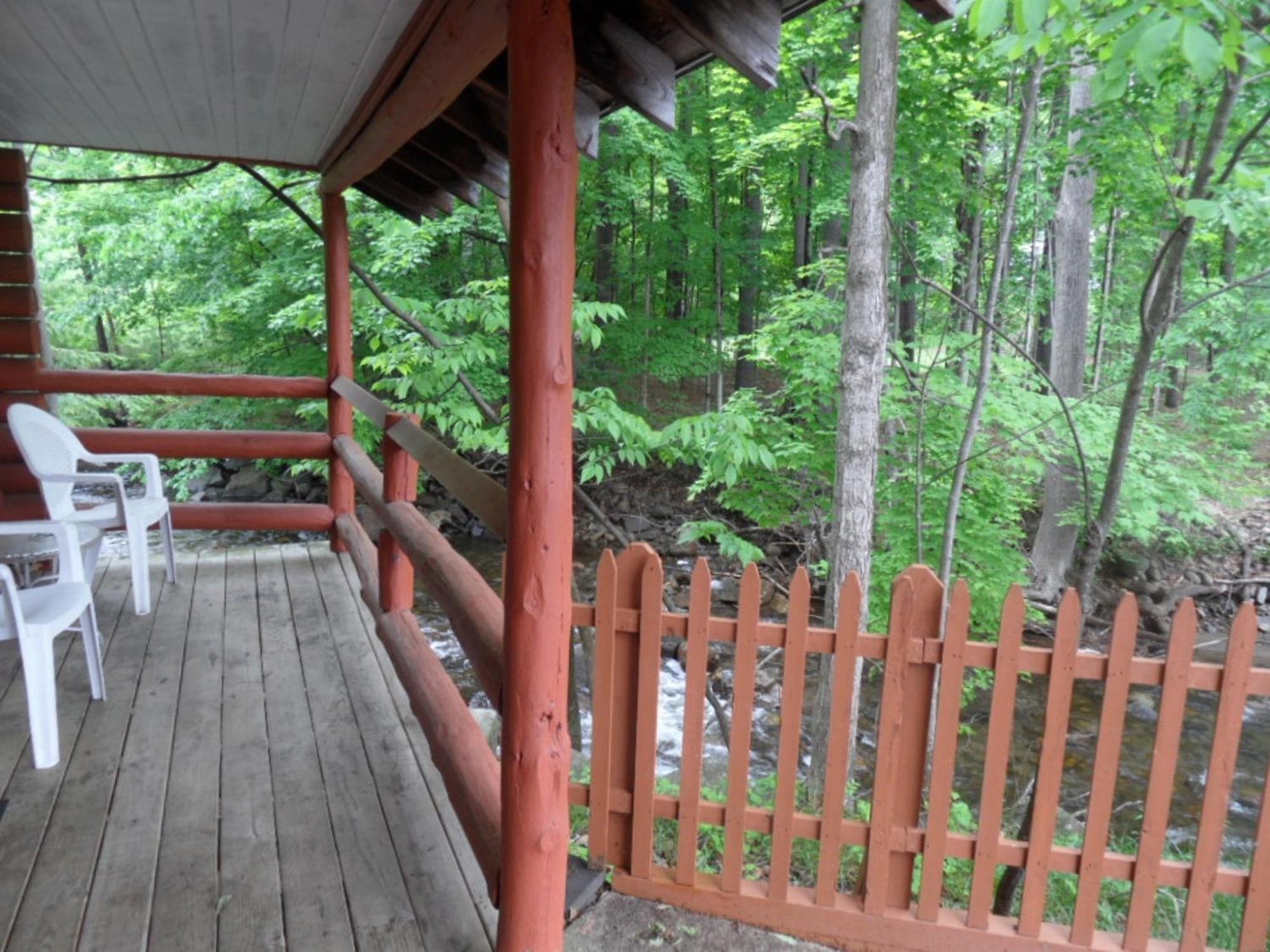 Seven Dwarfs Cabin - On The Brook Cabins Λίμνη George Δωμάτιο φωτογραφία